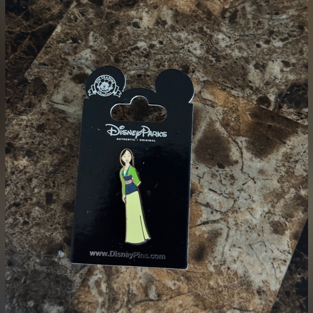 Mulan Authentic Original Pin Trading - Mulan in Green Matchmaker Dress - Retired